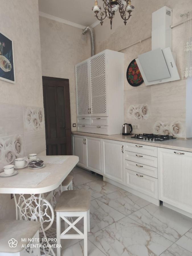 Апартаменти У Шевальє. Lviv Exteriör bild