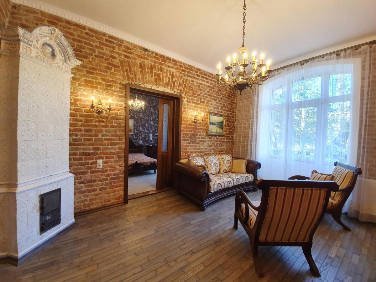Апартаменти У Шевальє. Lviv Exteriör bild