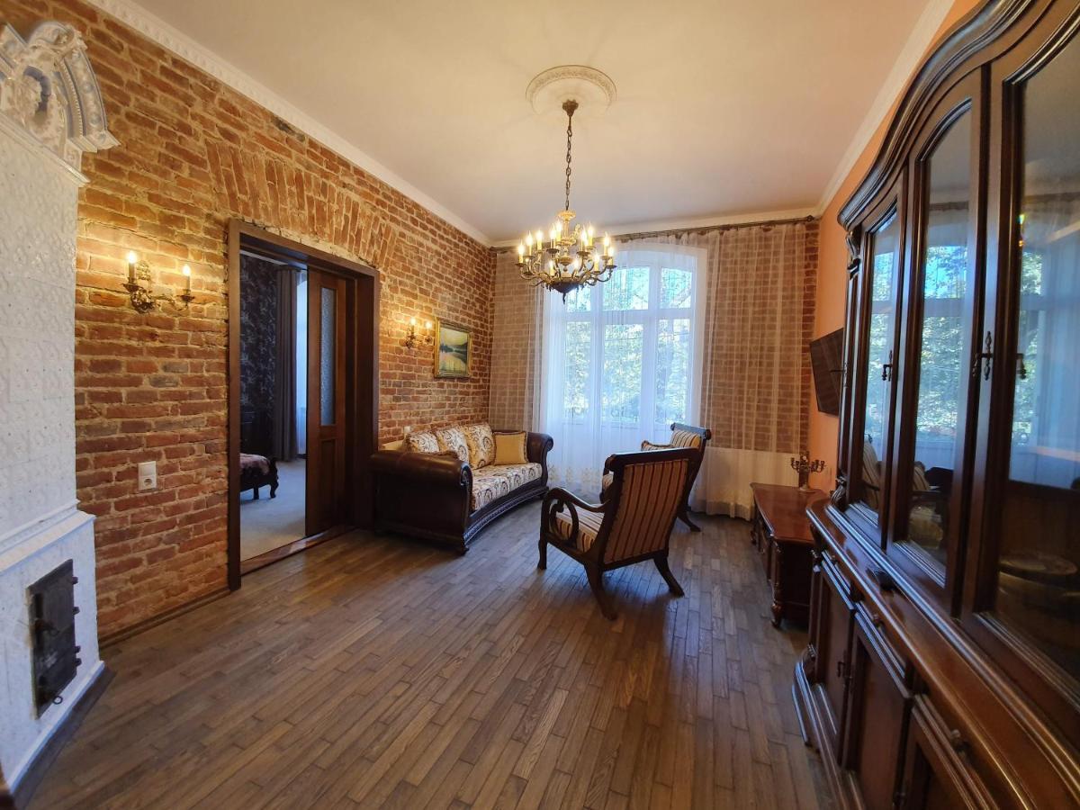 Апартаменти У Шевальє. Lviv Exteriör bild