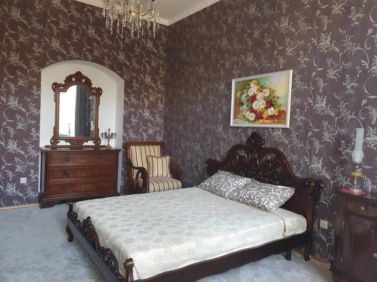 Апартаменти У Шевальє. Lviv Exteriör bild