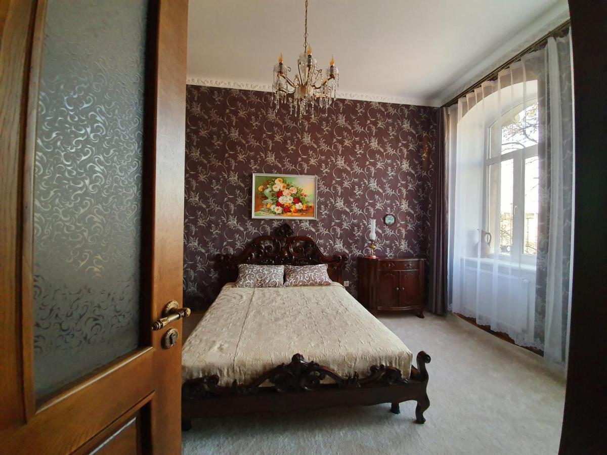 Апартаменти У Шевальє. Lviv Exteriör bild